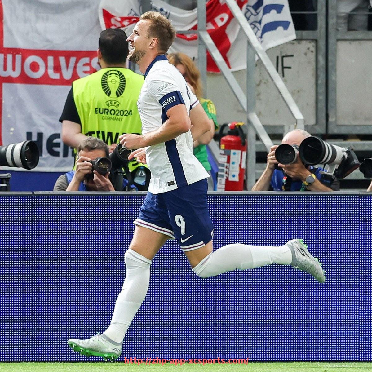 杏彩体育-火箭队对雷霆比赛录像的详细回顾和亮点