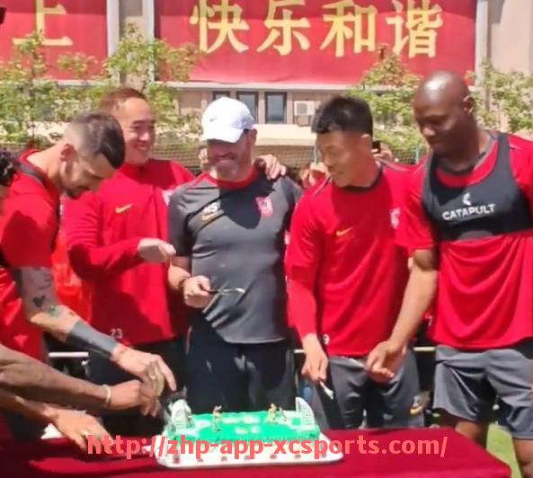 杏彩体育-法甲射手战术配合案例分析:进攻体系核心机制